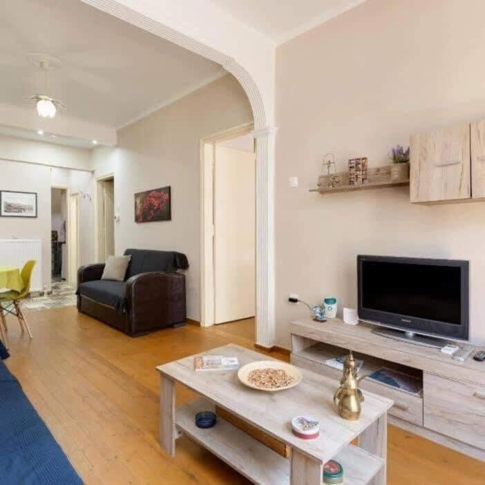 Private Pristine Balcony Home- Heart Of The Center 테살로니키 외부 사진