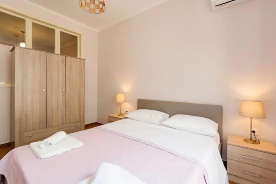 Private Pristine Balcony Home- Heart Of The Center 테살로니키 외부 사진