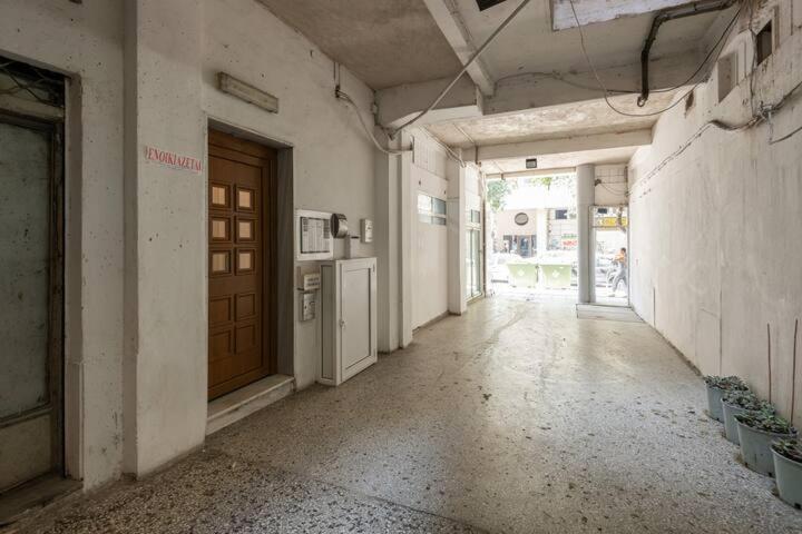 Private Pristine Balcony Home- Heart Of The Center 테살로니키 외부 사진