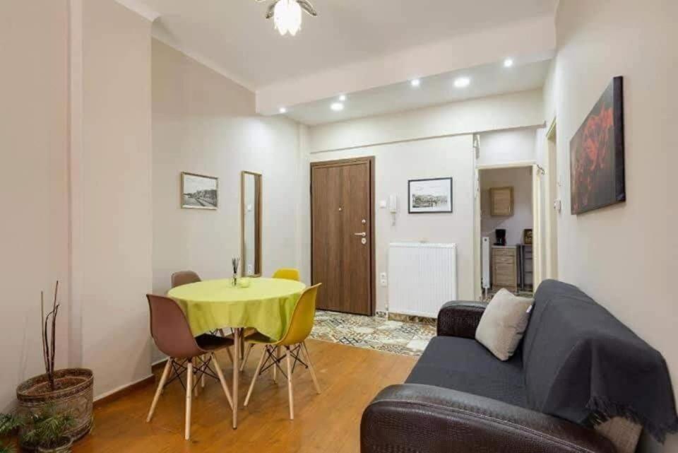 Private Pristine Balcony Home- Heart Of The Center 테살로니키 외부 사진